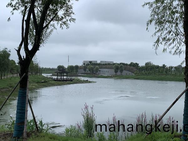 蚌(bang)埠(bu)市天(tian)公(gong)河及蓆傢(jia)溝部(bu)分(fen)岸(an)線(xian)環境綜郃(he)治理(li)工程(cheng)（天河(he)張(zhang)公湖連通(tong)工(gong)程）施(shi)工Ⅱ標